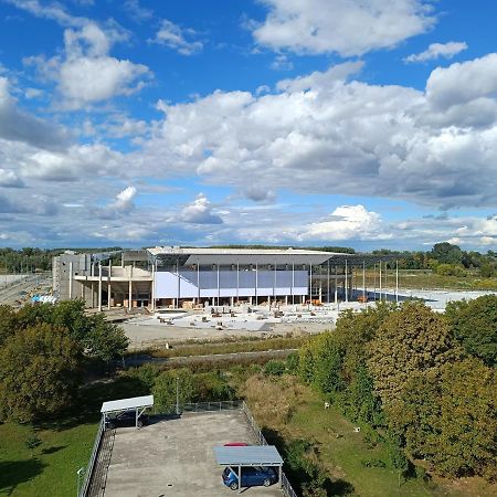 Arena Apartamento Osijek Exterior foto