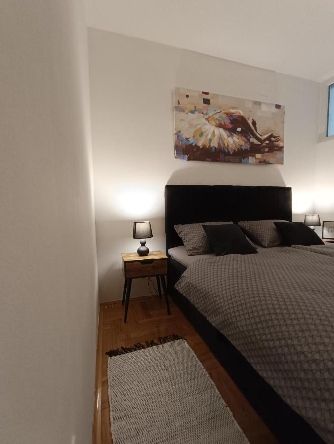 Arena Apartamento Osijek Exterior foto
