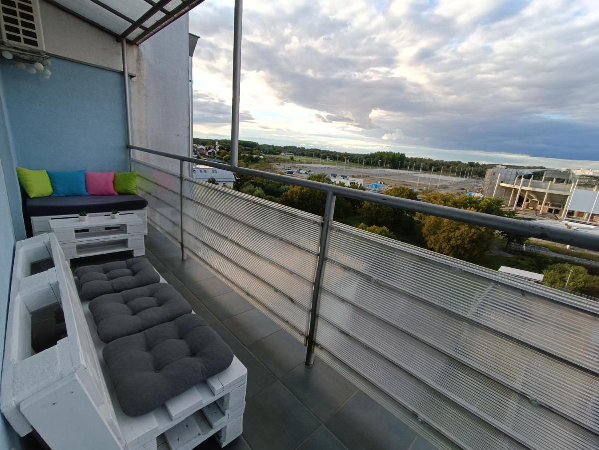 Arena Apartamento Osijek Exterior foto