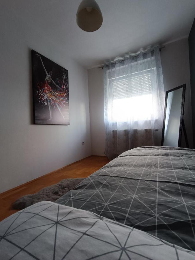 Arena Apartamento Osijek Exterior foto