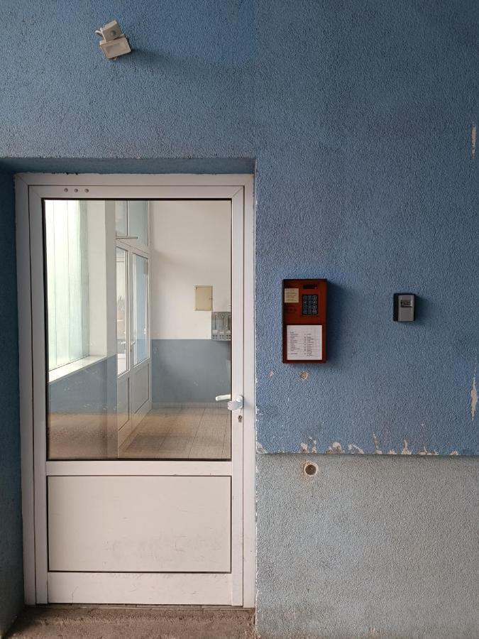 Arena Apartamento Osijek Exterior foto